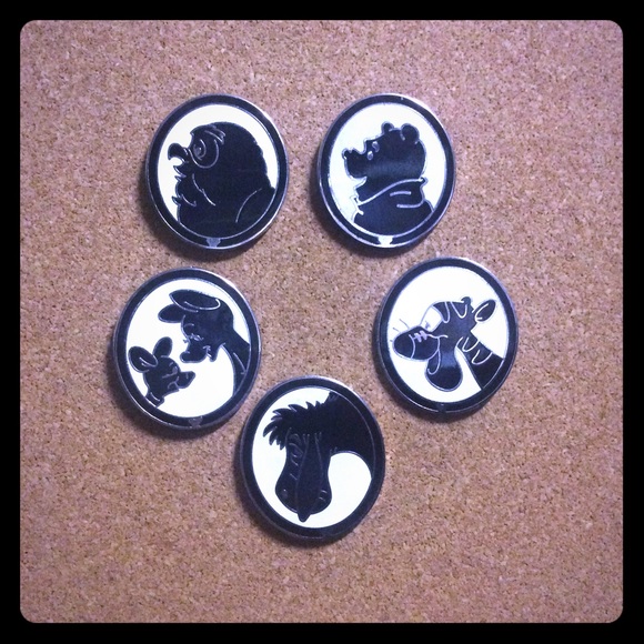 Disney Winnie the Pooh Hidden Mickey Rabbit Silhouette Pin